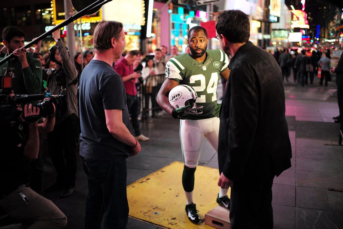 darrelle-revis-X159579_TK1_837.jpg